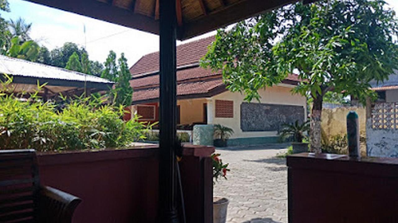 Hotel Nirwana Situbondo Redpartner Banyuanget Exterior photo