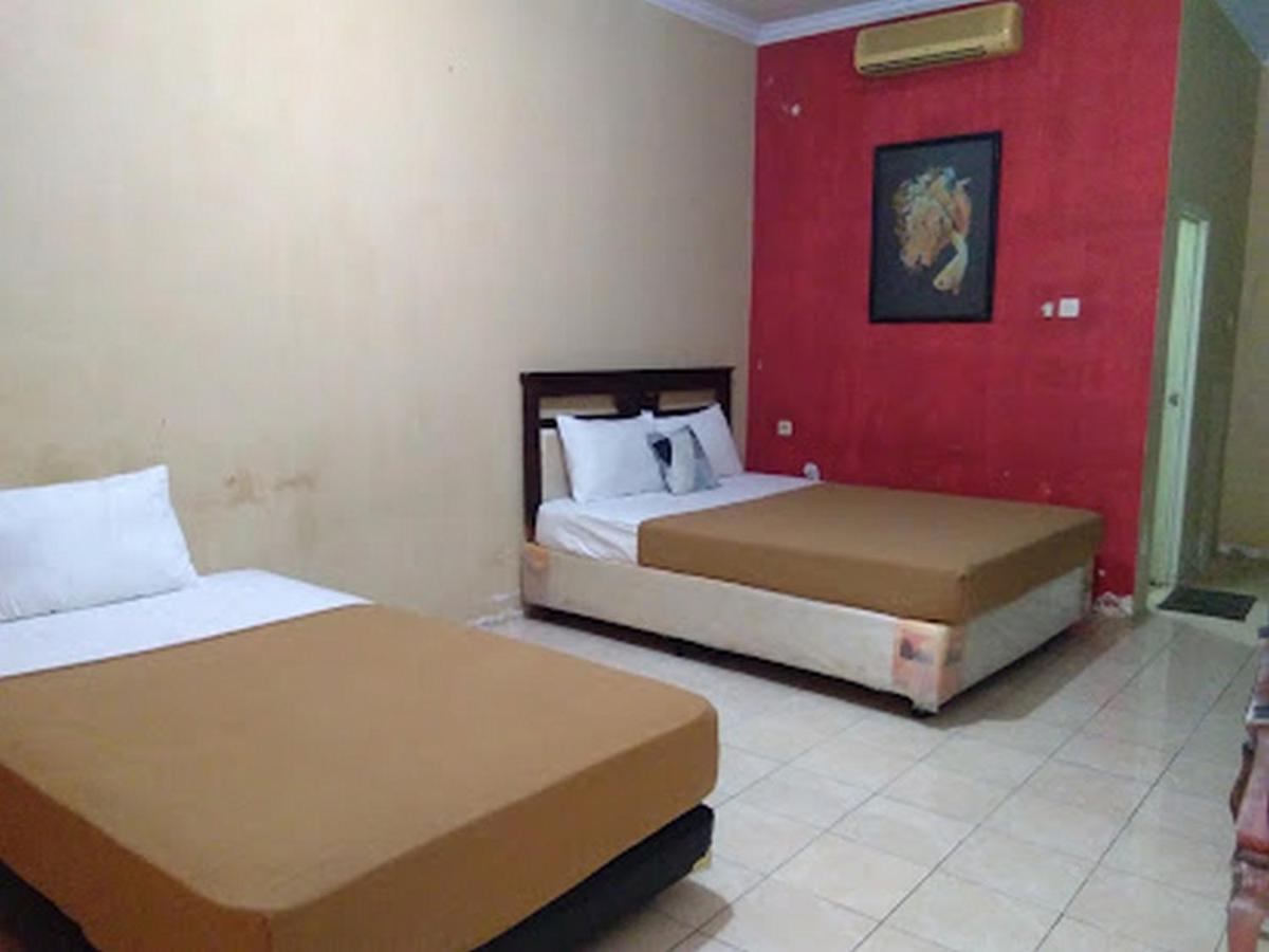 Hotel Nirwana Situbondo Redpartner Banyuanget Exterior photo